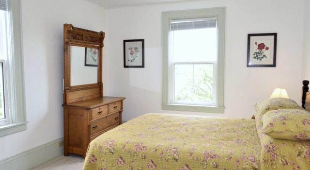 Suite 2 dormitorios con vista parcial al mar Still Point Lodge