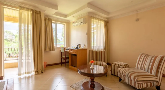 Номер Standard Longview Suites