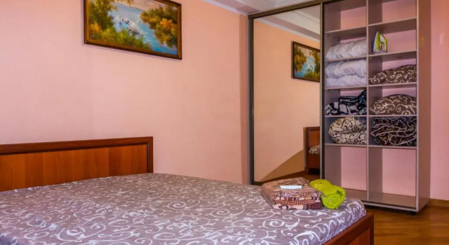 Kvartirkoff na Archipenko 4, Book Hotel Hotels in Kyiv with a Pool, Swimming Pool