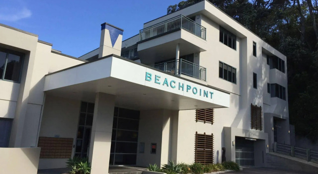 Beachpoint Apartments, Rezerwuj Apartament Hotele w Auckland Region z parkingiem, Parking