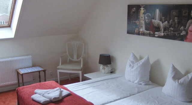 Hotel Frøslev Kro, Rezerwuj Hotel Hotele w Sønderjylland z parkingiem, Parking