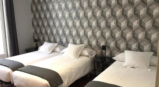 Трёхместный номер Standard Hip Karma Hostel