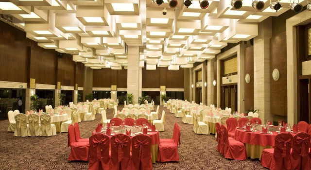 Lafonte International Hotel Shenzhen, Rezerwuj Hotel Hotele w Shenzhen z parkingiem, Parking