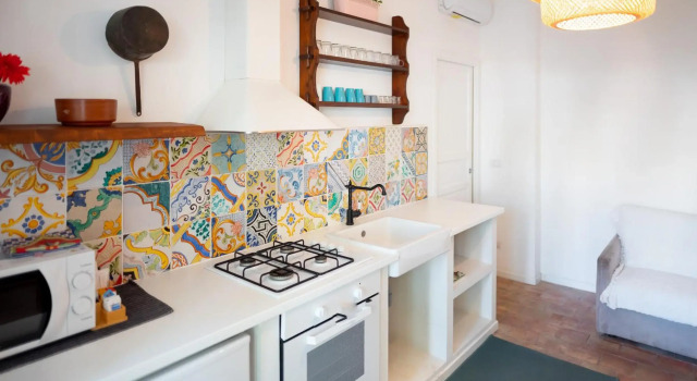 Casa d’autore siciliana, Book Hotel Milan Lombardy