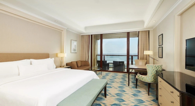 Двухместный номер Standard с балконом и с видом на океан The Westin Zhujiajian Resort, Zhoushan
