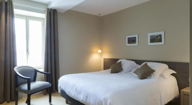 Номер Deluxe Auberge de Clochemerle - Spa & Restaurant gastronomique étoilé