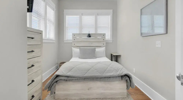 5BR Sleeps 14 in Seagrove Beach, Golf Cart, 6 Bikes, Pool + Free Attractions!