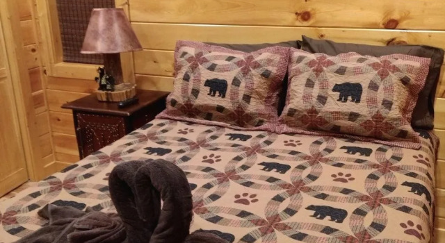 Bearmont Lodge - 4 Br cabin by RedAwning, Забронировать Отель Отели Уэр Вэлли 3 звезды, 3*