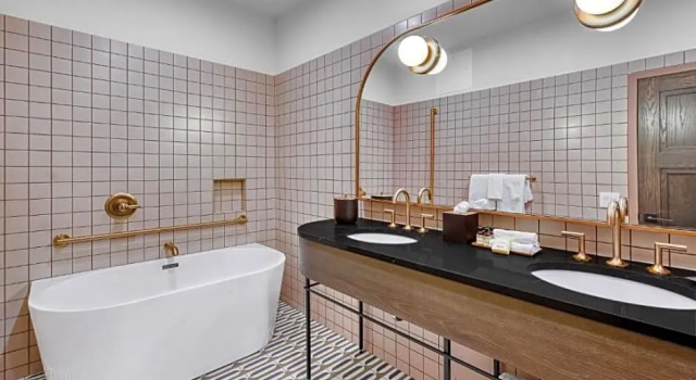 Номер Standard The Westley Calgary Downtown, Tapestry Collection By Hilton