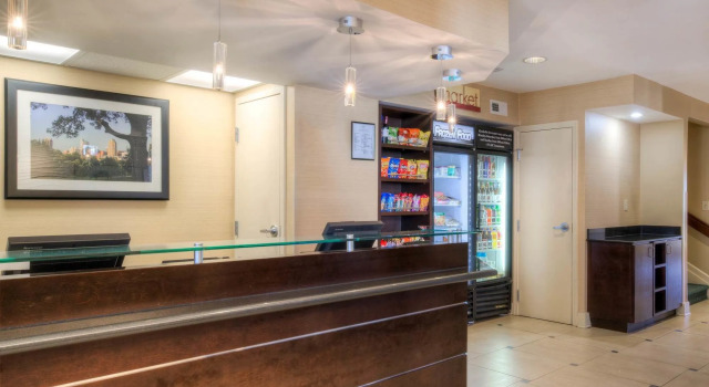 Residence Inn Raleigh Midtown, Забронировать Отель Отели и гостиницы Роль, рядом с Duke Raleigh Hospital, Отель