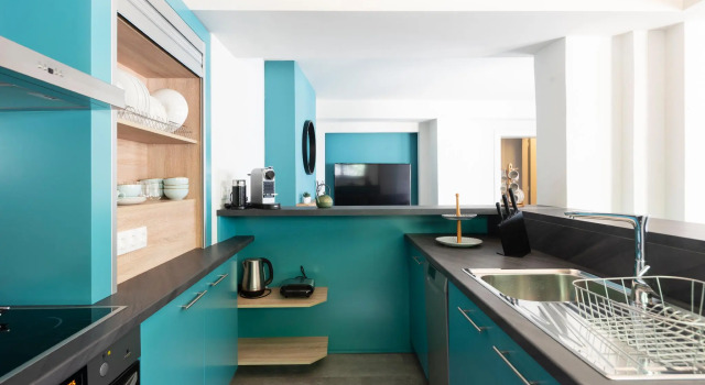 GroundFloor Apt w/Smallyard in the Heart of City