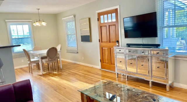 Апартаменты Rustling Leaves 2bd/1 ba Upstairs Parking/Laundry