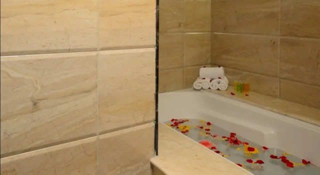 Люкс Platinum The Chariot Resort & Spa
