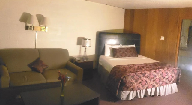 Midtown Inn & Suites