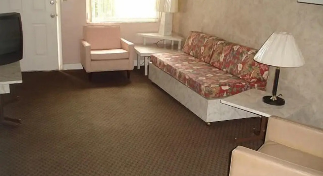Апартаменты Belleair Village Motel