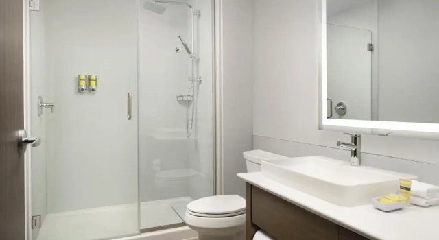 Двухместный люкс c 1 комнатой Element by Marriott Seattle Sea-Tac Airport