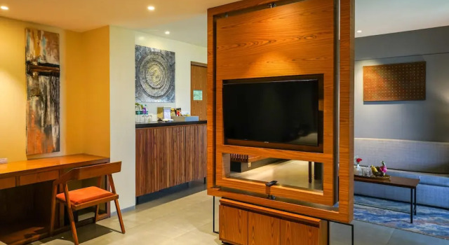Полулюкс Radisson Resort and Spa Lonavala