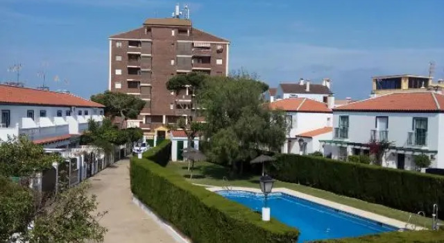 Islantilla adosado piscina, parking 1 minuto al mar, Reserva ahora Hotel Islantilla Huelva provincia