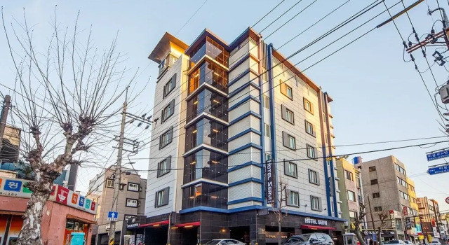 Jinju Hotel Servi, Забронировать Отель Чинджу Кёнсан-Намдо