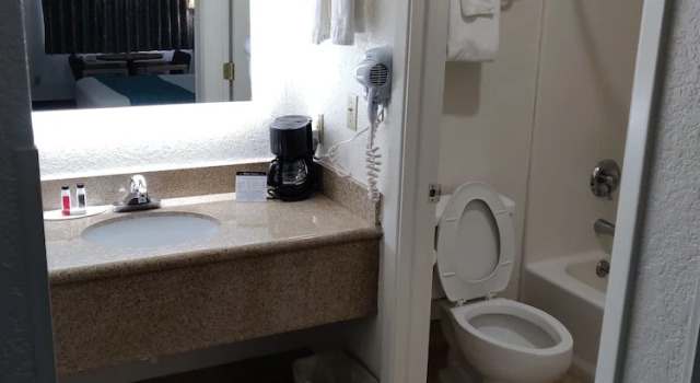 Standard Doppel Zimmer mit Balkon Howard Johnson by Wyndham Holbrook