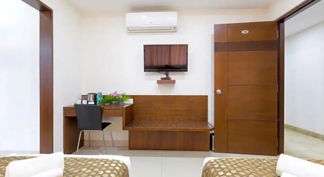 Номер Standard Sanctum Suites BEL Road Bangalore