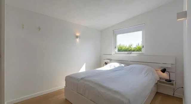Luxurious Bungalow With Terrace, Rezervasyon Tatil Evi Schagen 