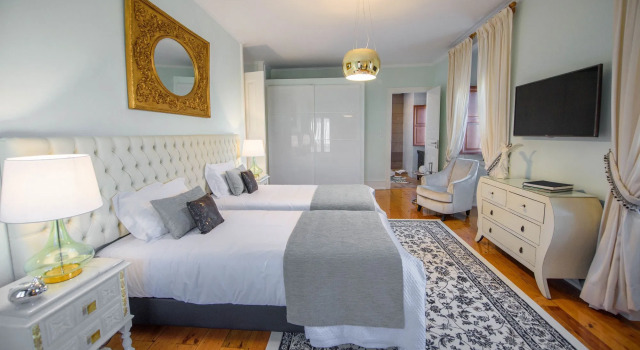 Chalet Vitorino, Забронировать Шале Коттеджи Колареш, Коттедж