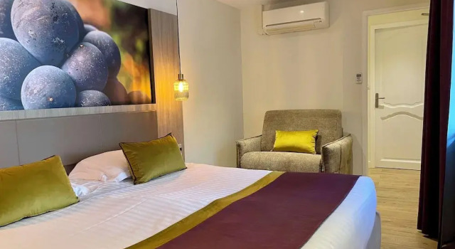 Номер Deluxe Best Western Hôtel De France