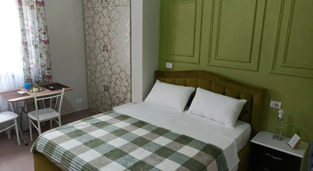 Apartment in Front of Plazh Beach, Rezerwuj Apartament Hotele w Durres County z parkingiem, Parking