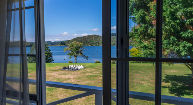 Двухместный номер Standard с видом на озеро VR Rotorua Lake Resort