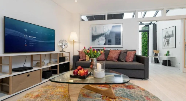 BIG & LUXURY 3 BEDR, 4 BEDS, 2,5 BATH, COVENT GARDEN, BEST Location, Забронировать Отель Камден Лондон, рядом с Фестиваль London Wonderground