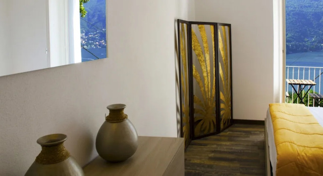 JOIVY Stunning 2-BR Flat w/ Balcony, Prenota Appartamento Blevio Como