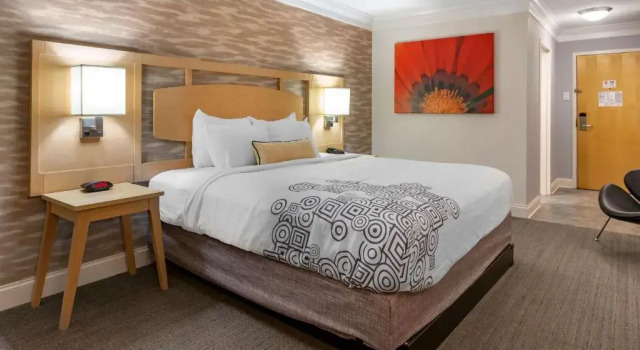 Номер Standard Best Western Plus University Inn