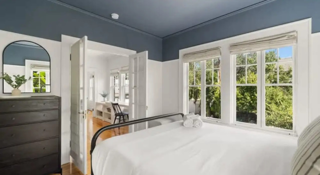 Апартаменты The Adaline 7 Luxury Hyde Park Apt