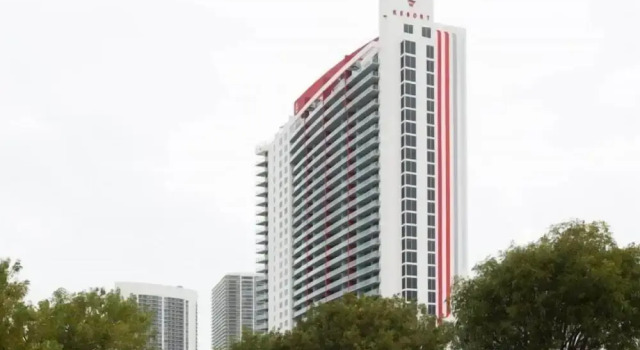 Ocean View 3 Bed 3 Bath Across The Beach @ Beachwalk, Забронировать Апартаменты/квартира Апартаменты Голливуд-Бич, Апартаменты/квартира