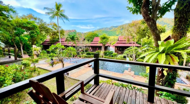 Бунгало с видом на сад Baan Laanta Resort and Spa