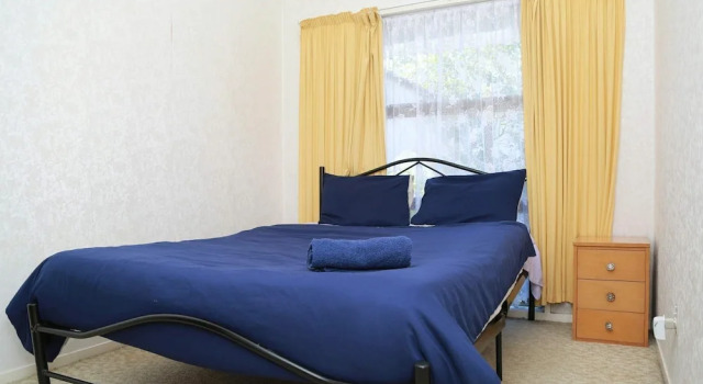 Spacious and Cosy, Rezerwuj Hotel Hotele w Auckland Region z parkingiem, Parking