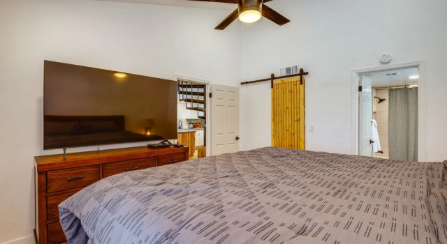 Chandler Vacation Rental w/ Pool & Hot Tub Access, Забронировать Апартаменты/квартира Чандлер 