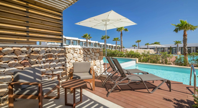Полулюкс с видом на бассейн Barceló Nura