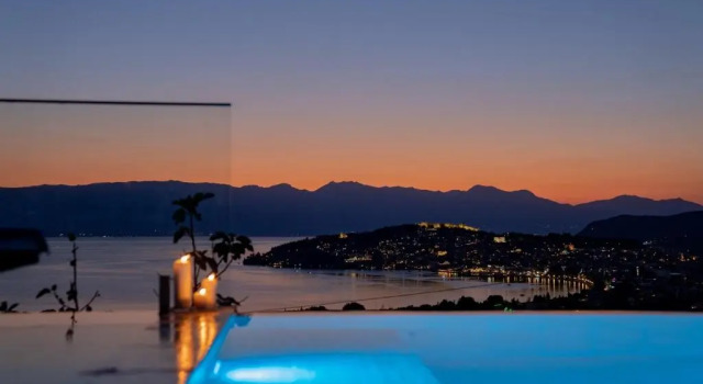 Апартаменты Casa Farmak - 4 Bedroom Lux Apartment with Infinity Pool & Lake View