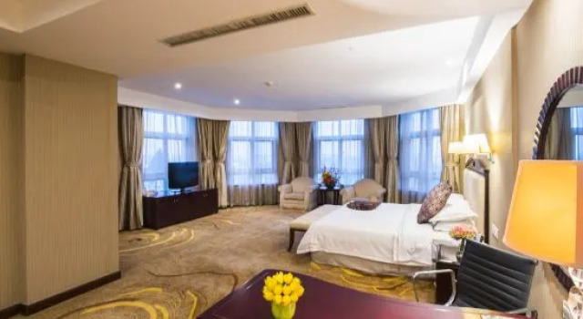 Люкс Deluxe Country Garden Phoenix Hotel Wuhan