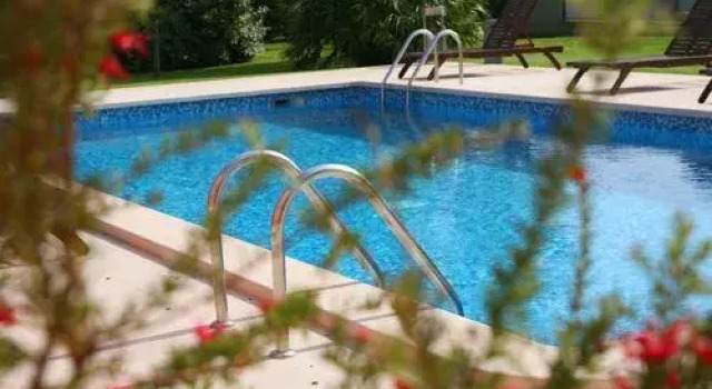 Rooms Alla Beccaccia, Book Hotel Hoteller i Valbandon med pool, Swimmingpool