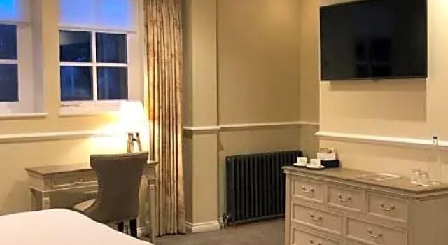 Полулюкс The White Horse Hotel, Romsey, Hampshire - The Coaching Inn Group