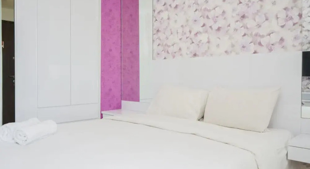 Студия Standard Homey Studio Apartment with Pool View at Springwood Residence