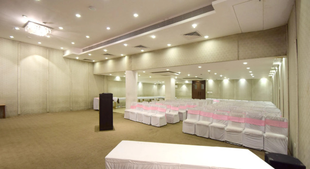 Capital O 23134 Hotel Radiant Star, Забронировать Отель Отели штата Раджастхана 3 звезды, 3*