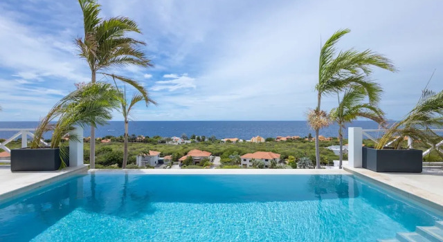 Villa Azure Vista 6BR Luxury Stay w 2 Pools
