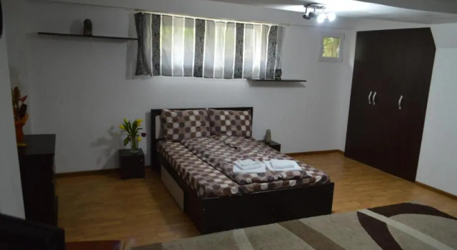 Csikos Apartment, Забронировать Апартаменты/квартира Апартаменты Клуж-Напока, рядом с Dormition of the Theotokos Cathedral, Апартаменты/квартира