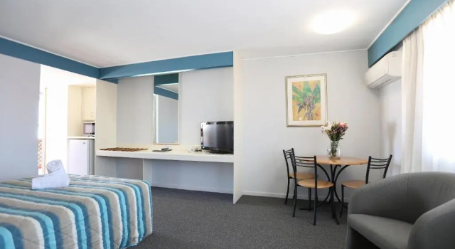 Семейный люкс Reef Resort Motel