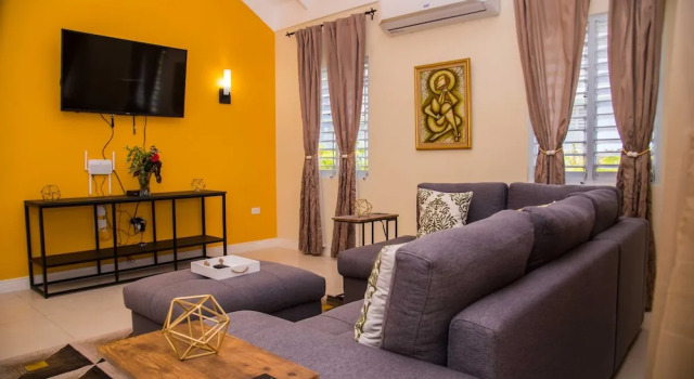 Sunshine Paradise Villa, Rezerwuj Willa Hotele w Plantation Village z parkingiem, Parking