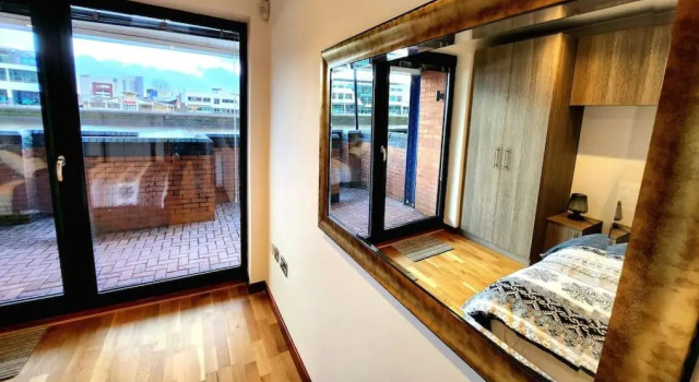 Апартаменты Charming Home Overlooking River Clyde